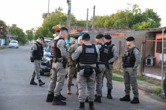 Policiais trocam tiros com suspeito em Cachoeirinha durante operação contra homicídio - foto 3