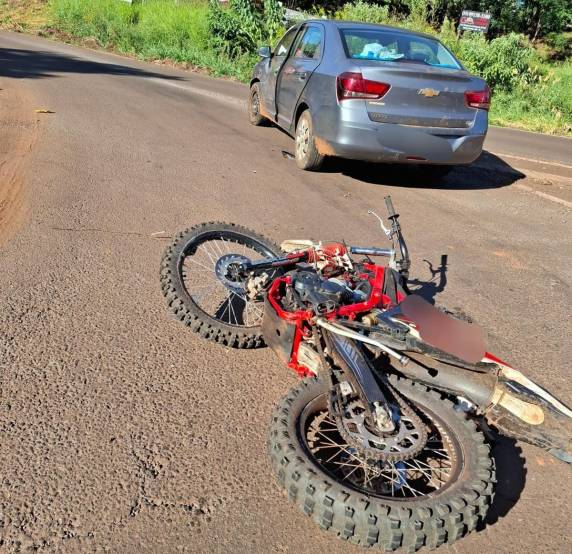 Acidente entre carro e moto deixa motociclista ferido em Ijuí - foto 3