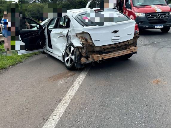 Grave acidente é registrado na BR-470 em Garibaldi - foto 2