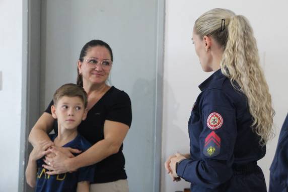 Bombeiros de Horizontina prestam homenagem de despedida à 1ª Tenente Metriz Teresinha Viana Justen - foto 4