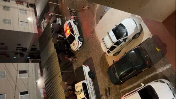 Ocorrência atendida pela Brigada Militar envolveu agressões após flagrante de traição; objetos foram apreendidos no local