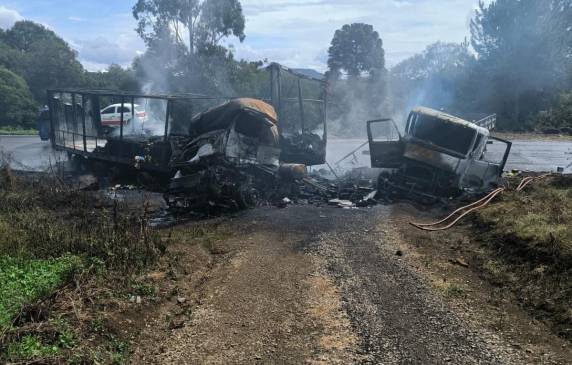 Colisão ocorreu na tarde desta terça-feira (07) e mobilizou equipes de resgate; causas ainda serão investigadas