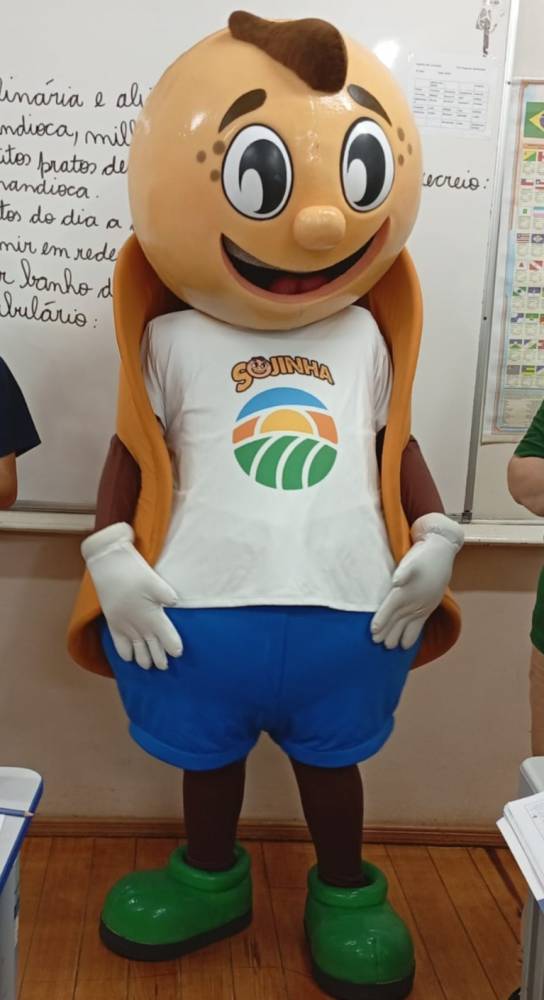 Ação aproxima estudantes do agronegócio e convida para a Fenasoja 2026 em Santa Rosa