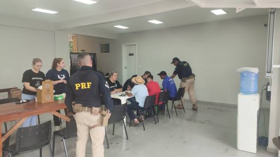 Ação na BR-285 ofereceu serviços gratuitos de saúde e orientações aos motoristas, com foco na prevenção de acidentes e segurança viária