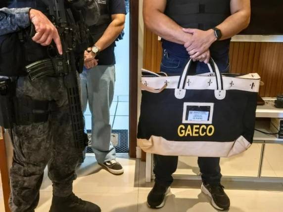 Investigação do Ministério Público aponta que apartamento de luxo teria sido adquirido com recursos do tráfico de drogas para beneficiar familiar de criminoso