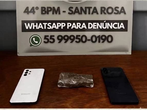Ação do 44º BPM resultou na apreensão de maconha e celulares na tarde desta sexta-feira (24)