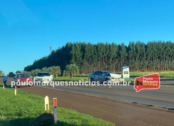 Colisão entre Vectra e S10 mobilizou equipes de resgate no fim da tarde desta segunda-feira (27)