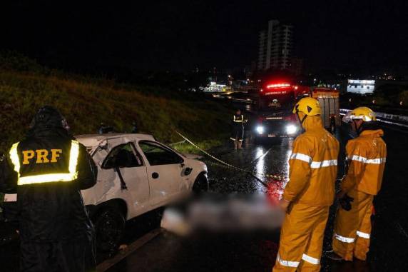 Criança de 7 anos morre após capotamento na BR-282, em Xanxerê (SC)