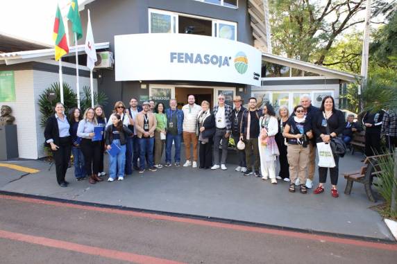 A visita reforçou a integração cultural entre Brasil e Argentina, promovendo intercâmbio de experiências, hospitalidade e conexões internacionais por meio da educação, da cultura e dos grandes eventos regionais.