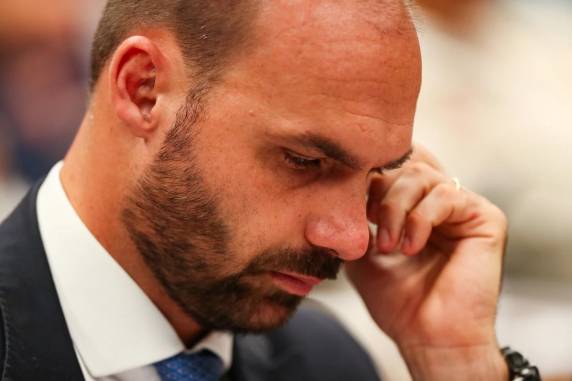 De acordo com manifestação, o ex-parlamentar articulou nos Estados Unidos medidas de pressão internacional contra integrantes do STF