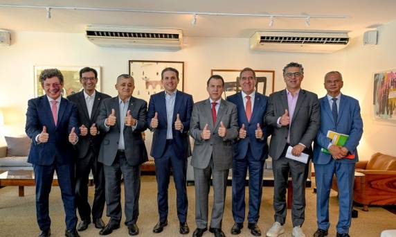 Deputados e ministros do governo Lula se reuniram nesta quarta-feira