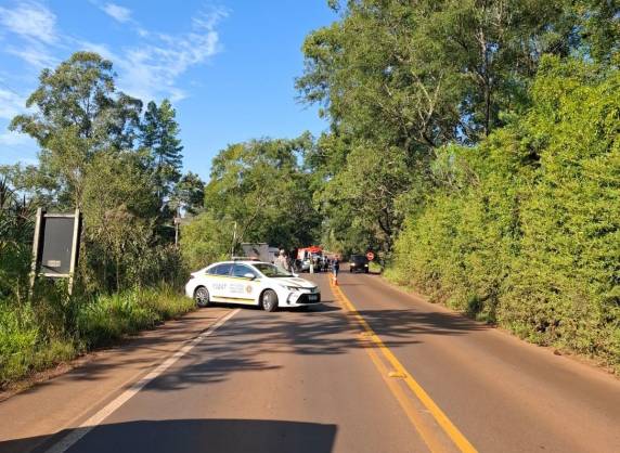 Acidente entre furgão e carro deixa uma pessoa ferida na RS-342, em Ijuí - foto 2