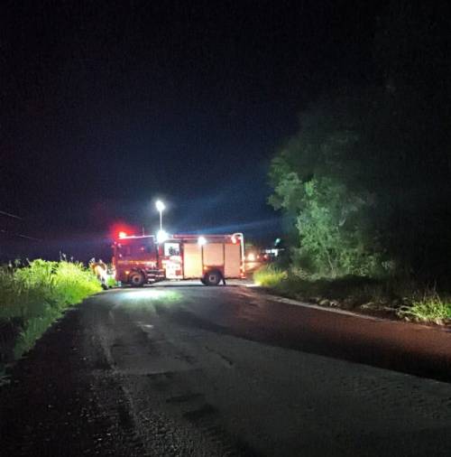Acidente foi atendido pelo Corpo de Bombeiros na localidade de Mambuca, na noite desta quarta-feira (27)