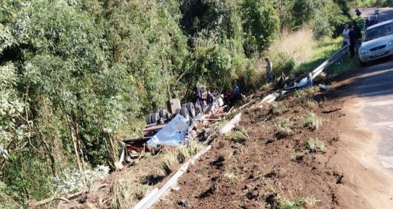 Grave acidente ocorreu na tarde desta quinta-feira, na Linha Caroveira.