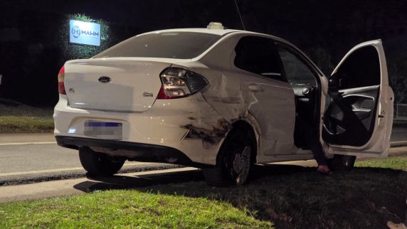 Acidente entre ambulância e carro é registrado na RSC-153 em Passo Fundo - foto 2