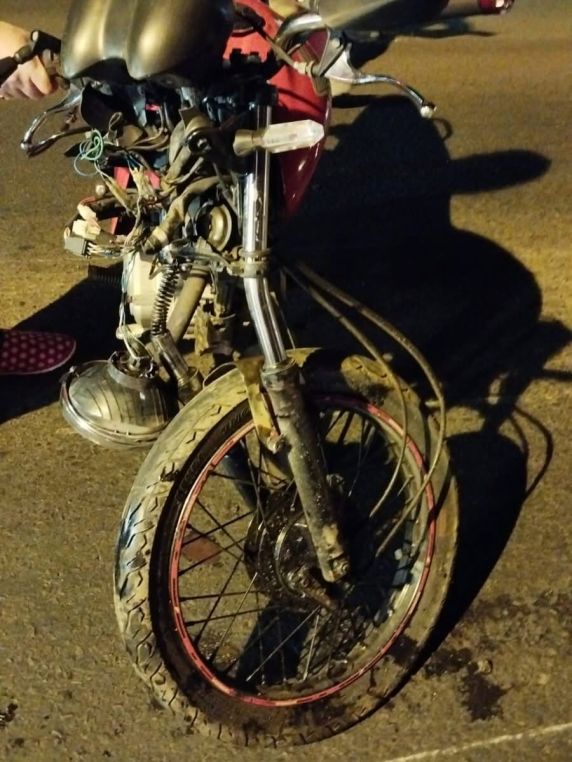 Colisão entre carro e motocicleta deixa três feridos na SC-283 em Concórdia - foto 3