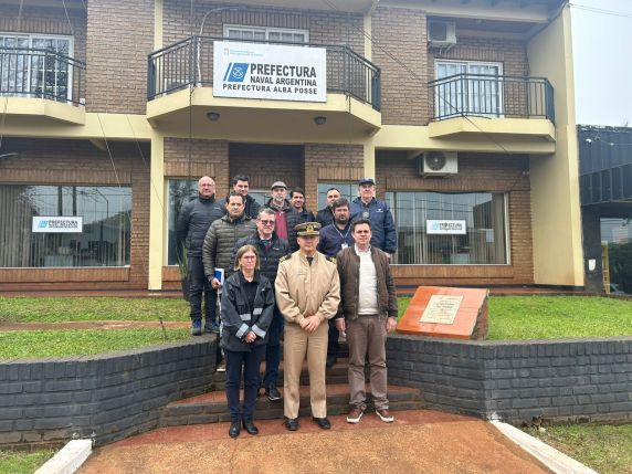 FEBAP Brasil avança em negociações com autoridades argentinas para ampliar o horário de funcionamento dos órgãos de controle nas travessias internacionais, medida que busca reduzir filas, eliminar interrupções ao meio-dia e fortalecer a integração econômica, turística e logística entre Brasil e Argentina.