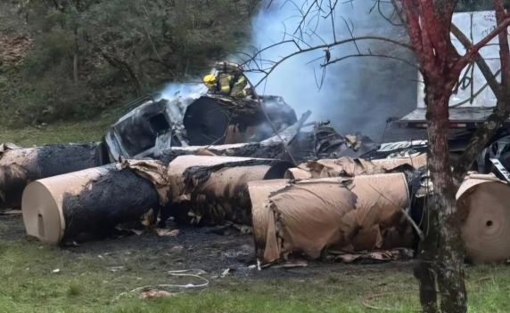 Motorista relatou falha mecânica antes do acidente; ninguém ficou ferido