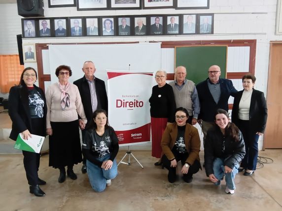Acadêmicas de Direito da SETREM promovem palestra sobre prevenção a golpes em Três de Maio