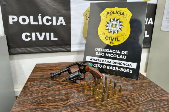 Mandado de busca e apreensão resultou na localização de arma calibre .38 sem registro; investigação segue em andamento