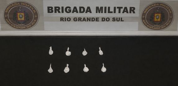 Brigada Militar prende quatro suspeitos por tráfico de drogas em Cândido Godói