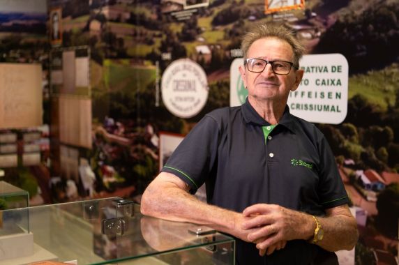 Ao celebrar 80 anos, a trajetória da Cooperativa é resgatada em uma docussérie que dá voz às histórias dos associados
