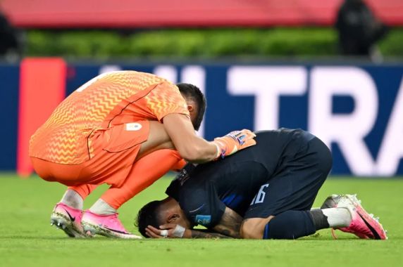 Equipe de Marcelo Bielsa levou 1 a 0 no final e acabou dando adeus na primeira fase do Mundial, assim como em 2022