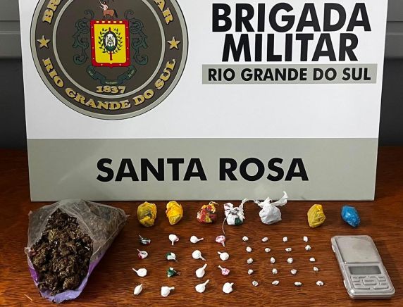 Suspeito fugiu para uma área de mata e não foi localizado; entorpecentes e balança de precisão foram recolhidos pela Força Tática