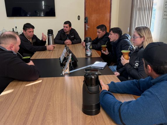 Encontro debateu melhorias nas condições de acesso às propriedades rurais e no transporte da produção leiteira