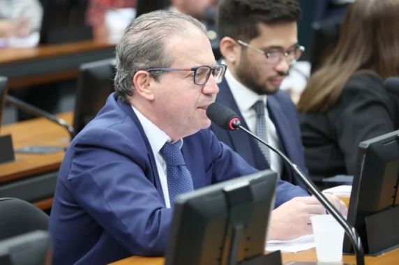 Texto ainda precisa passar por comissão especial e ser aprovado em dois turnos no plenário da Câmara antes de entrar em vigor