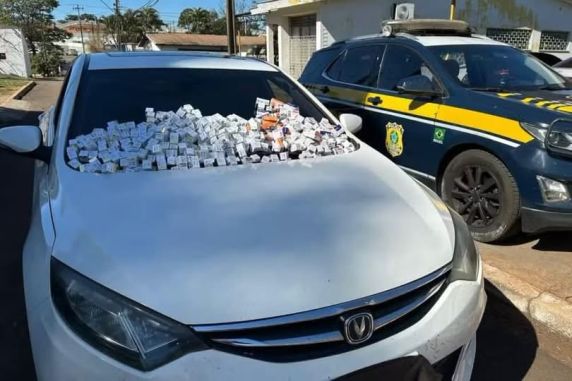 Carga de Tirzepatida estava escondida em compartimentos ocultos do veículo; mulher responderá por crime contra a saúde pública.