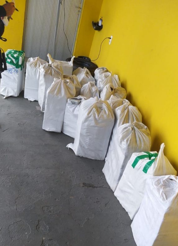 PRF apreende quase 500 quilos de cocaína na BR-101 em Joinville; motorista é preso - foto 2