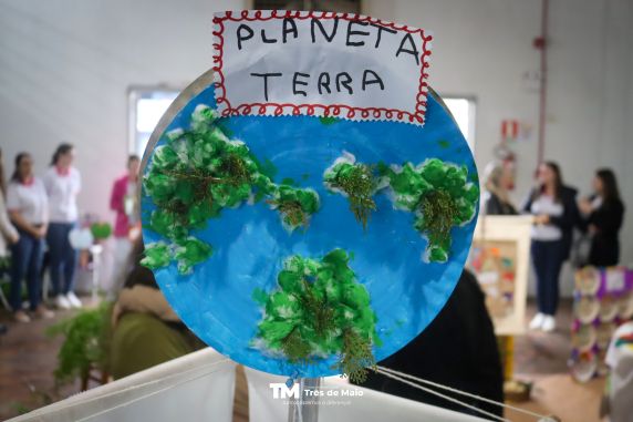 Evento no Clube Buricá apresentou os projetos desenvolvidos pela Rede Municipal de Ensino durante o primeiro semestre.