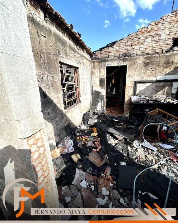 Incêndio destrói residência e mobiliza bombeiros em São Luiz Gonzaga - foto 5