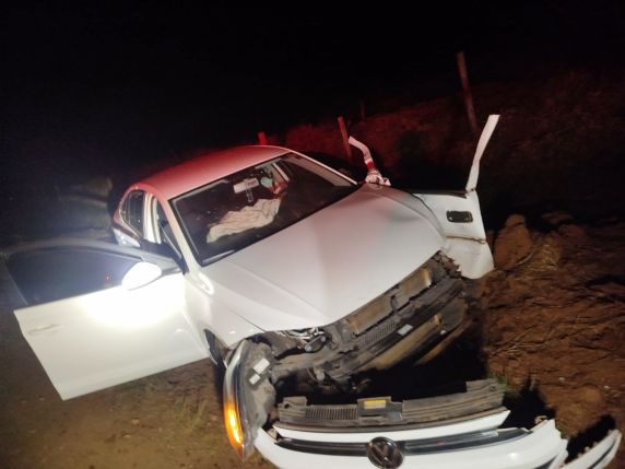 Motorista fica preso às ferragens após colisisão frontal na SC-480 - foto 2