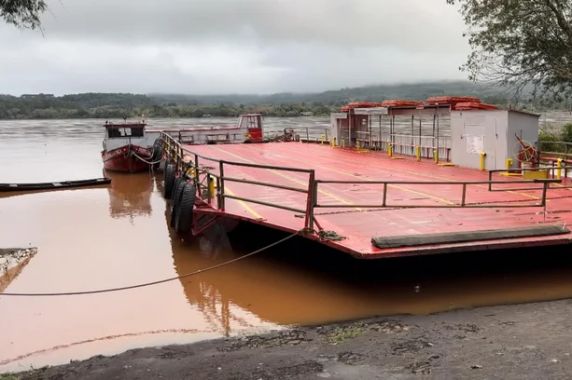 Elevação do rio Uruguai, causada pelo acumulado de chuva, prejudicou funcionamento nesta quinta-feira (23)