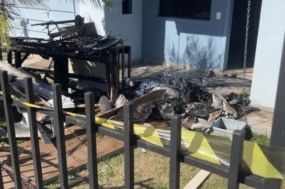 Ex-marido foi preso suspeito de assassinar vítima. Delegado aponta que autor tentou forjar suicídio de professora