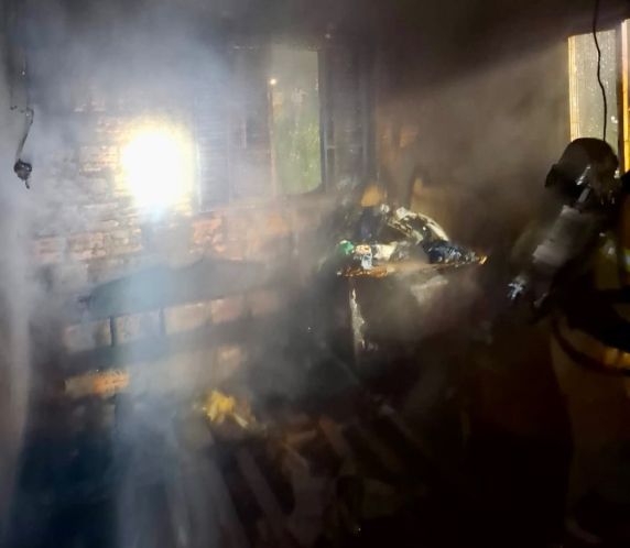 Incêndio atinge residência no Bairro Trinta em São Luiz Gonzaga - foto 3