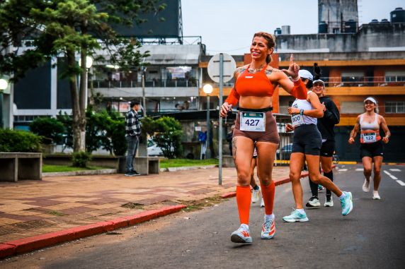 Atleta de Três de Maio foi um dos destaques da prova realizada em comemoração aos 203 anos do município, reunindo corredores do Brasil e do Uruguai