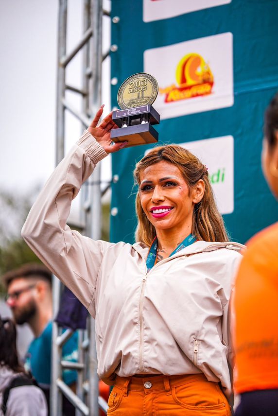 Três-maiense Bruna Lisarassa dos Santos conquista 4º lugar geral feminino nos 10 km da Meia Maratona Internacional - foto 2