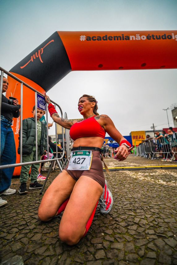 Três-maiense Bruna Lisarassa dos Santos conquista 4º lugar geral feminino nos 10 km da Meia Maratona Internacional - foto 7