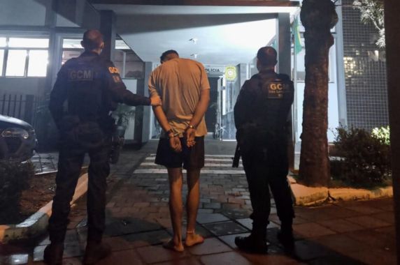 Motoboy morre ao ser atingido por carro em fuga após roubo no Vale do Sinos; dono do veículo foi feito refém - foto 3