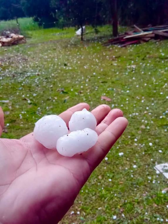 Temporal de granizo causa danos em cerca de 300 residências em Santo Antônio das Missões - foto 3