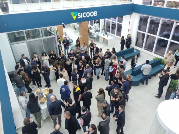 Café com Empresários marca primeiro evento no novo auditório do Sicoob Credial em Três de Maio - foto 5