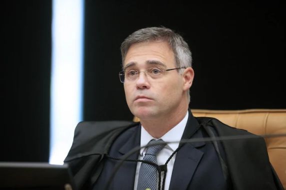 Corporação aponta suspeitas de que o empresário negociava acesso ao governo federal em troca de pagamentos
