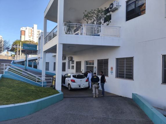 Bebê nasce dentro de carro e PRF escolta família até hospital em Erechim - foto 3