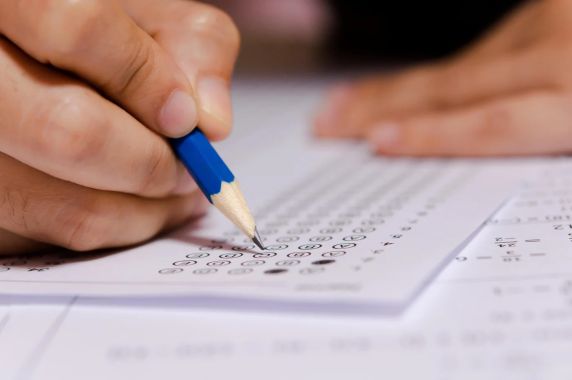 Oportunidades contemplam todos os níveis de escolaridade; veja a lista