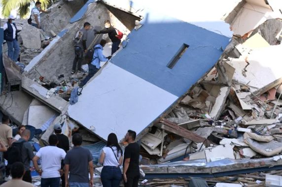 Presidente da Colômbia decreta situação de emergência após terremoto com mais de cem mortos - foto 2