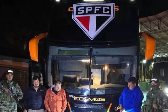 Momento da apreensão se deu enquanto o veículo estava em deslocamento para buscar a delegação do clube paulista