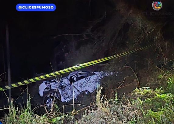 Automóvel saiu da pista, atingiu uma árvore e caiu em um barranco entre Tio Hugo e Victor Graeff